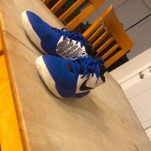 Nike TeamHustle, Size 4.5y, Royal blue, black and white